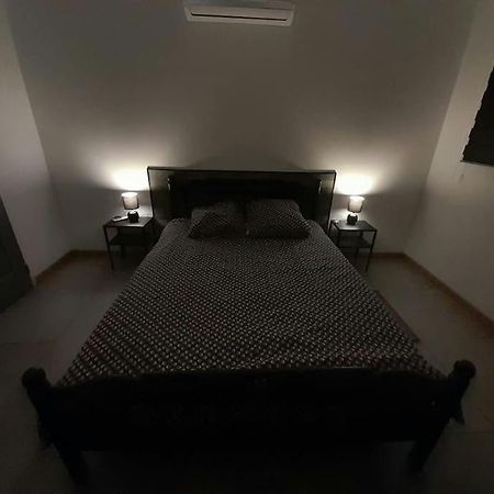 Appartement Spacieux &Tres Calme. Spacious & Very Quiet Apartment. Carros Exteriör bild
