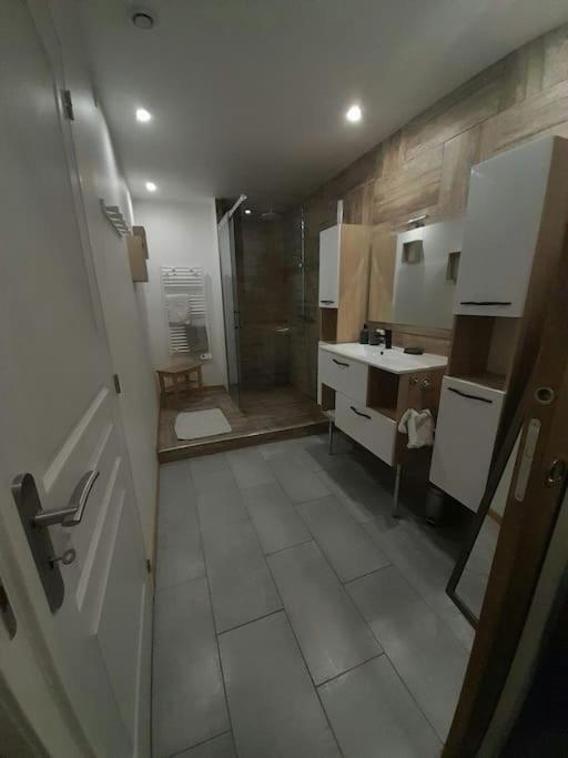 Appartement Spacieux &Tres Calme. Spacious & Very Quiet Apartment. Carros Exteriör bild