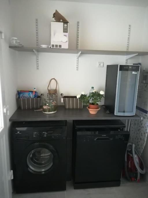 Appartement Spacieux &Tres Calme. Spacious & Very Quiet Apartment. Carros Exteriör bild