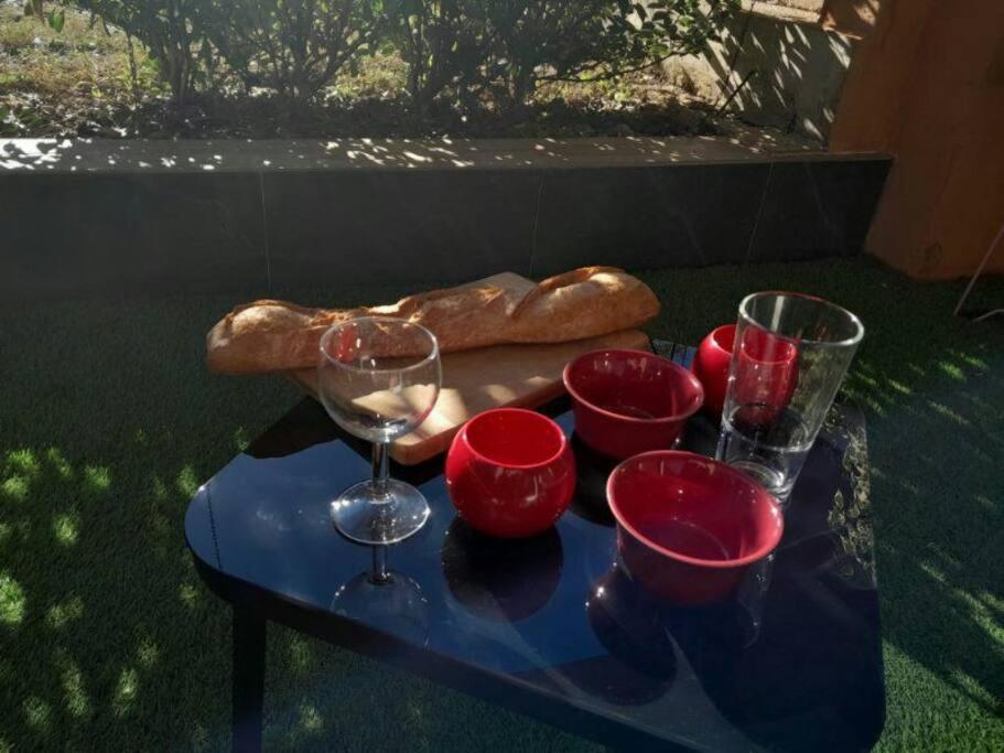 Appartement Spacieux &Tres Calme. Spacious & Very Quiet Apartment. Carros Exteriör bild