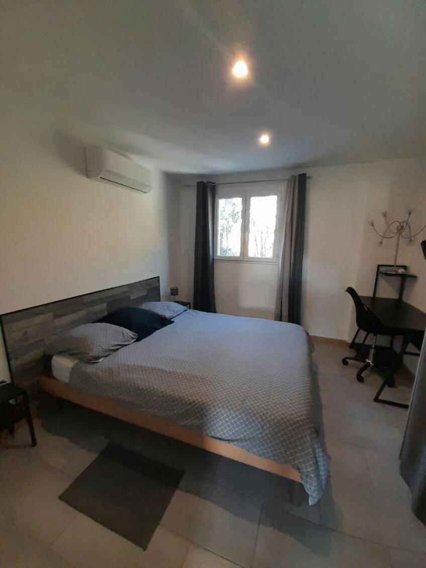 Appartement Spacieux &Tres Calme. Spacious & Very Quiet Apartment. Carros Exteriör bild