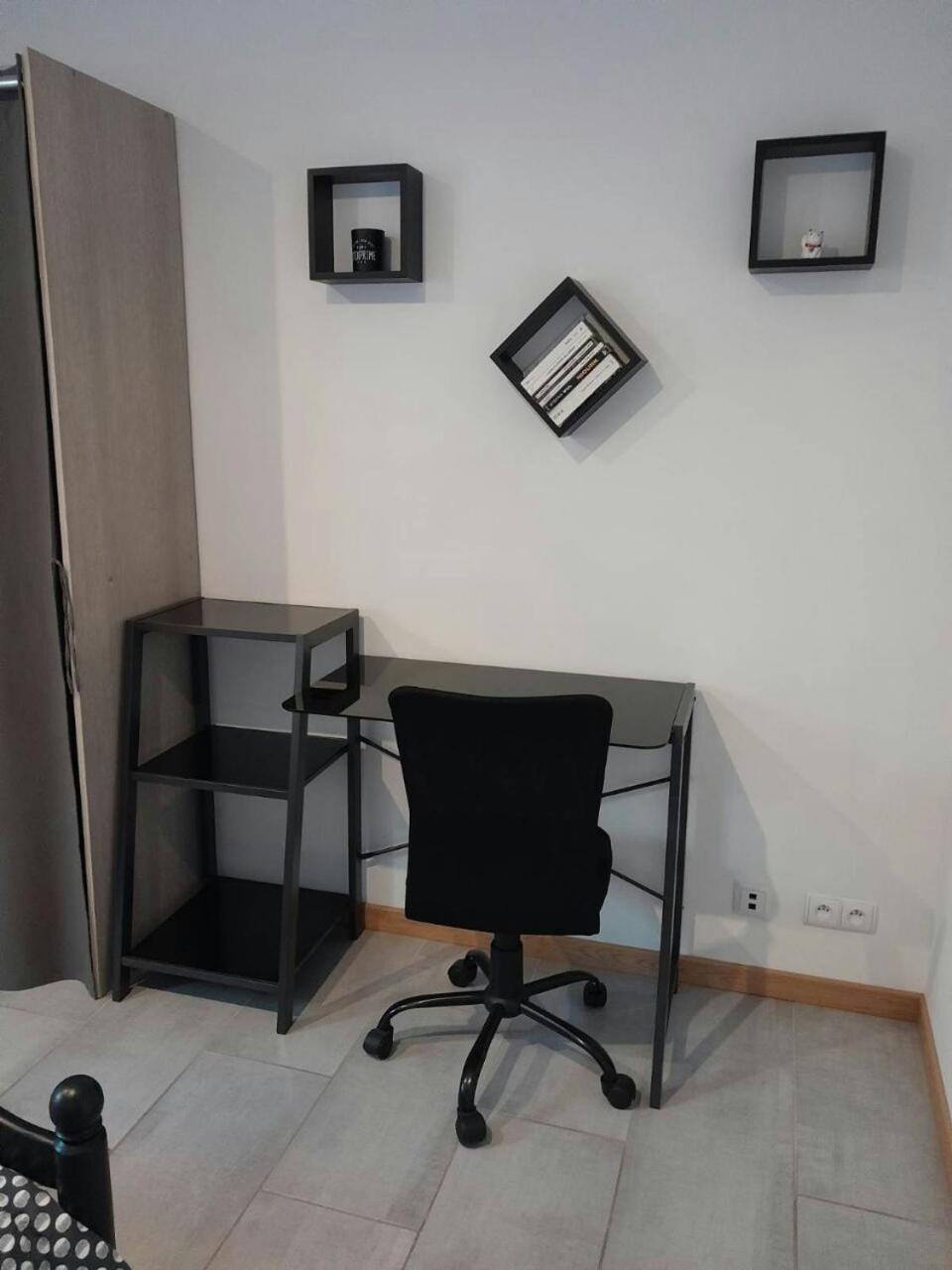 Appartement Spacieux &Tres Calme. Spacious & Very Quiet Apartment. Carros Exteriör bild